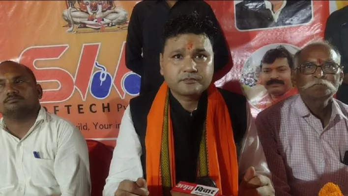 लखनऊ : हिन्दू आर्मी चीफ का बड़ा बयान, कहा- देश को बचाने के लिए जनसंख्या नियंत्रण कानून की सख्त जरूरत