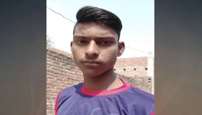 कानपुर: पेड़ से पत्ते तोड़ रहे किशोर की करंट से मौत, पुलिस ने शव को पोस्टमार्टम के लिए भेजा