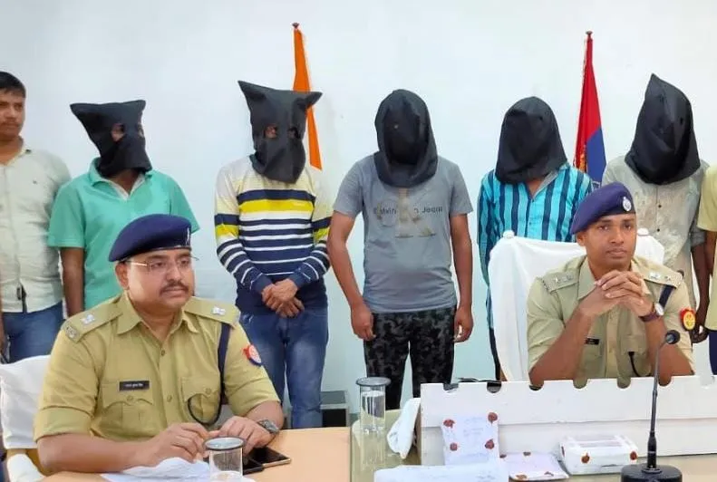 लखीमपुर-खीरी: रोडवेज बस लूटकांड का खुलासा, हमलावरों को सबक सिखाने के लिए चालक-परिचालक ने गढ़ी थी लूट की कहानी