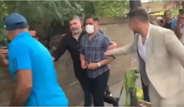 एमएस धोनी संग सेल्फी के लिए लंदन की सड़कों पर उमड़ी भीड़, वीडियो देख रह जाएंगे हैरान