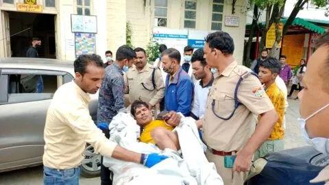 नैनीताल में खाई में गिरी तेज रफ्तार कार, यूपी के बिजनौर निवासी चार युवक घायल