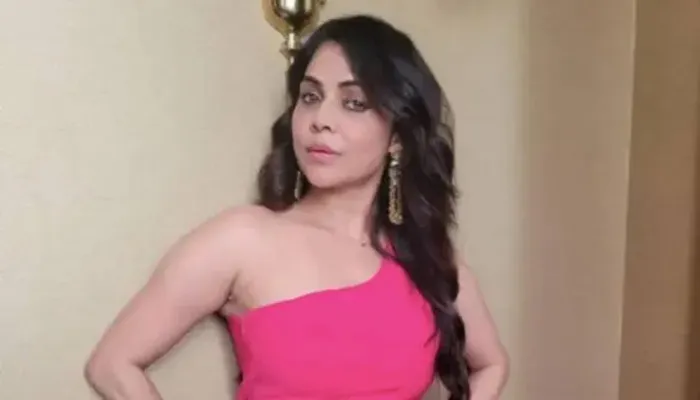 निकिता रावल नए म्यूजिक वीडियो ‘शर्मी शर्मी दिल’ के ट्रेलर में नजर आईं, दिखा हॉट अंदाज