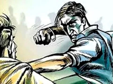 नैनीताल: खैरना बाजार में हाथापाई से मची अफरातफरी, पुलिस के पहुंचने से पहले युवक फरार
