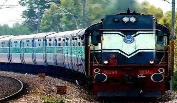 मुरादाबाद : शहजाद नगर-रामपुर के बीच हुए रेल हादसे की जांच करेगी बड़ौदा हाउस की टीम