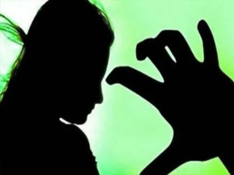 लखनऊ : सौतेली मां ने पार की हैवानियत की तमाम हदें, बच्ची के प्राइवेट पार्ट पर उडे़ला खौलता तेल
