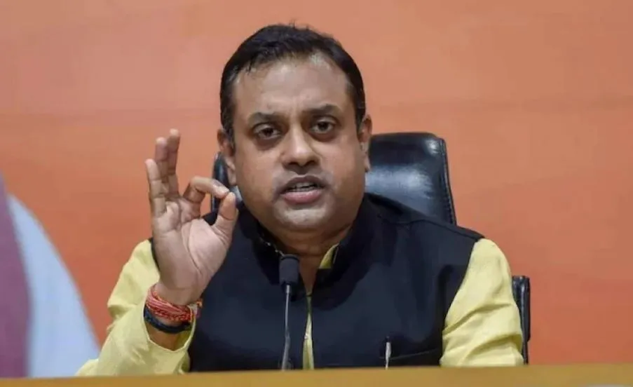 संविधान, महिला और आदिवासी विरोधी है कांग्रेस: संबित पात्रा