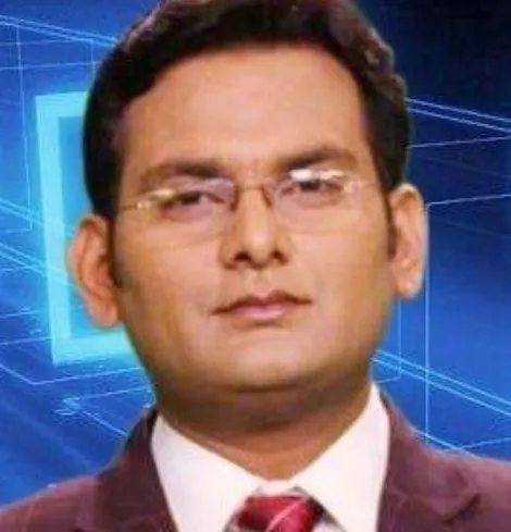 नोयडा पुलिस के मुचलके पर छोड़े जाने के बाद फरार न्यूज एंकर की तलाश जारी- पुलिस