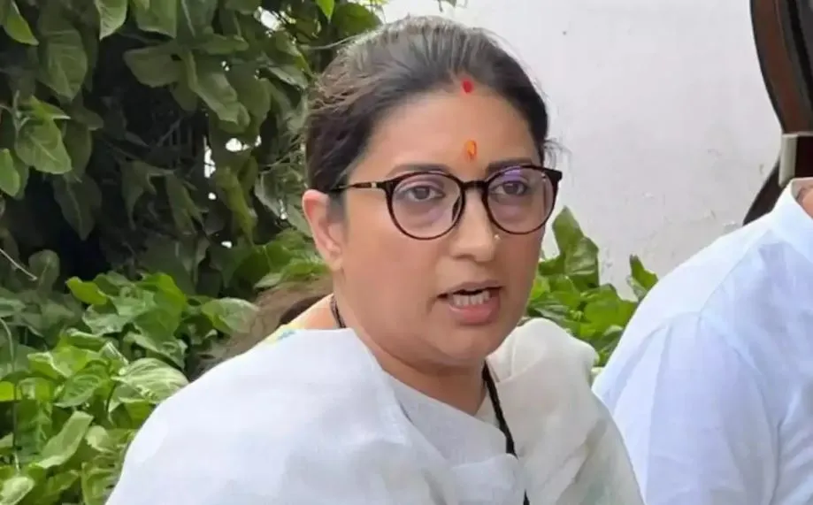 बेटी पर लगे आरोपों का स्मृति ईरानी ने दिया करारा जवाब, कांग्रेस नेताओं को भेजा कानूनी नोटिस