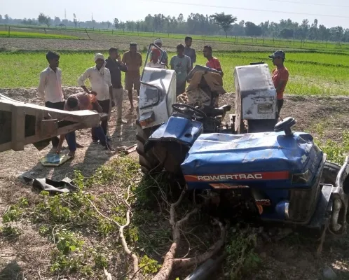 बहराइच : ट्रैक्टर में तेज रफ्तार ट्रक ने मारी टक्कर, तीन घायल