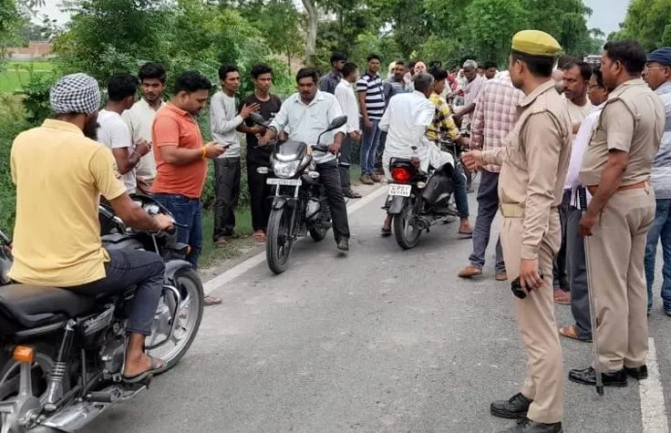 शाहजहांपुर: अज्ञात वाहन की टक्कर से बाइक सवार की मौत, परिवार में मचा कोहराम