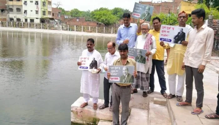 वाराणसी: 42वीं पुण्यतिथि पर महान गायक मोहम्मद रफी को प्रशंसकों ने किया याद, दी श्रद्धांजलि