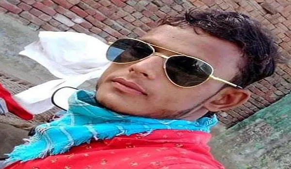 अमरोहा: संदिग्ध परिस्थितियों में लटका मिला इकलौते पुत्र का शव, तीन लोगों पर लगा हत्या आरोप