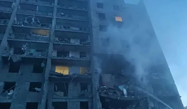 Russia Ukraine War: रूस ने यूक्रेन के ओडेसा पर दागी मिसाइलें, दो बच्चों सहित 18 लोगों की मौत
