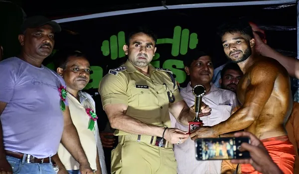 शरीर सौष्ठव में इफराज खान बने मिस्टर रामपुर