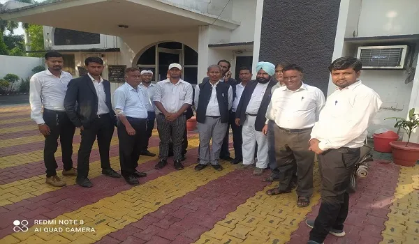 रामपुर : बिजली चेकिंग करने गई टीम को लाठी-डंडों से पीटा