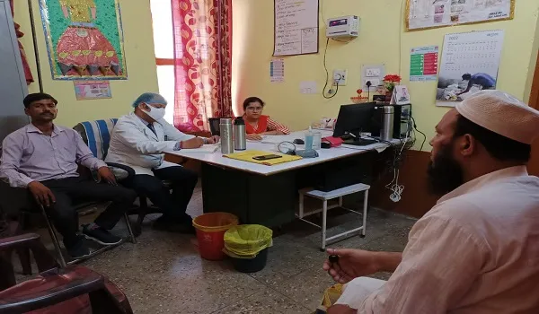 मुरादाबाद: प्राथमिक स्वास्थ्य केंद्रों पर लगा मुख्यमंत्री आरोग्य मेला, मरीजों की हुई जांच, बांटी दवा