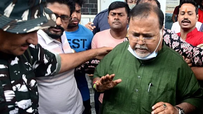 फिर बढ़ी पार्थ चटर्जी की मुश्किलें, अस्पताल में नहीं होंगे भर्ती, AIIMS की रिपोर्ट में हुआ ये खुलासा