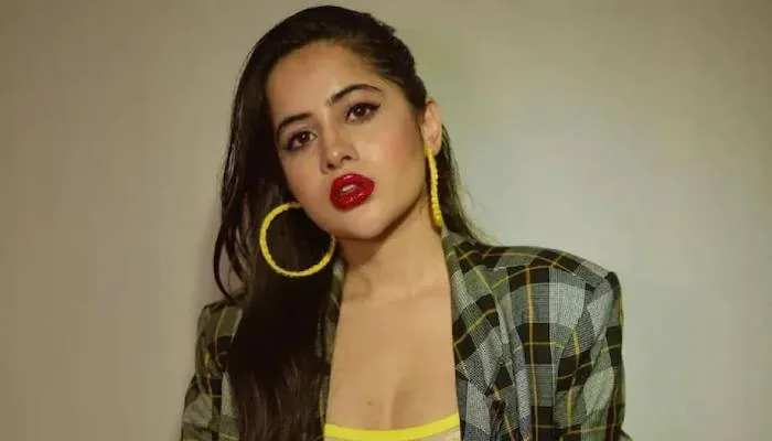 अभिनेत्री उर्फी जावेद को लेकर RIP वाली पोस्ट, एक्ट्रेस ने जताई चिंता, बोलीं- इस दुनिया में क्या हो रहा है?