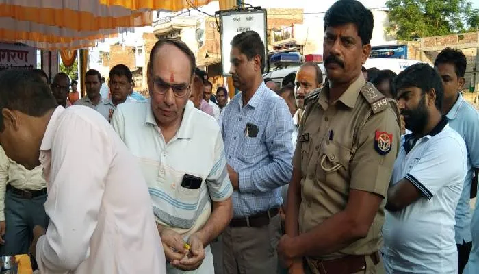 बहराइच: आईपीएल चीनी मिल की ओर से हुआ कांवड़ सेवा शिविर का आयोजन, कांवड़ियों को बांटा गया प्रसाद