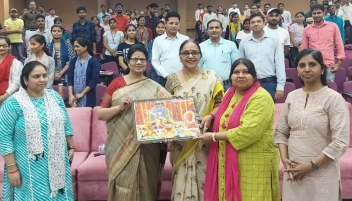 असाध्य बीमारियों में औषधीय पौधे चमत्कारिक: प्रो. नीलम