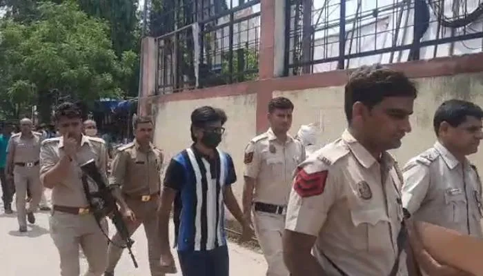 अल्ट न्यूज के सह संस्थापक जुबैर को सीतापुर लेकर पहुंची दिल्ली पुलिस, जानें क्या है मामला