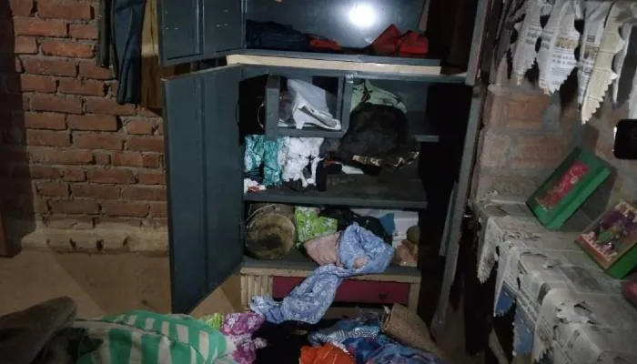 सीतापुर: बेखौफ चोरों ने एक ही रात में चार घरों व विद्यालय को बनाया निशान, नकदी व सामान किये पार, पुलिस की रात्रि गश्त पर उठे सवाल
