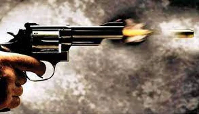 सीतापुर: प्रेम प्रसंग के चलते युवक ने खुद को मारी थी गोली, प्रेमिका के परिवार को फंसाने के लिये पिता ने गढ़ी हत्या की कहानी