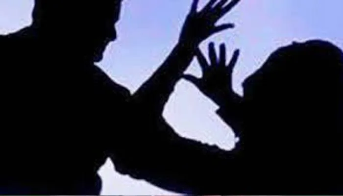 लखनऊ: सुरक्षा अधिकारी पति से ही असुरक्षित है पत्नी, पुलिस से लगाई सुरक्षा की गुहार, जानें मामला