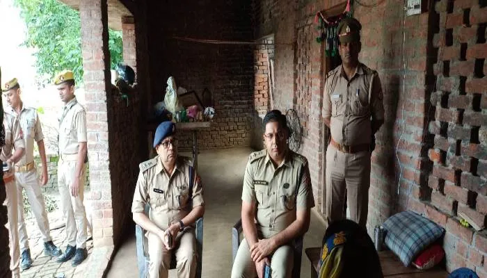 गोरखपुर: हिस्ट्रीशीटर की छेड़खानी से तंग आकर किशोरी ने उठाया बड़ा कदम, मचा हड़कंप