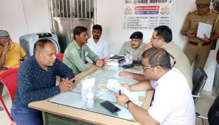 गोरखपुर: डीएम व एसएसपी ने सुनी जनता की फरियाद, दिये यह निर्देश
