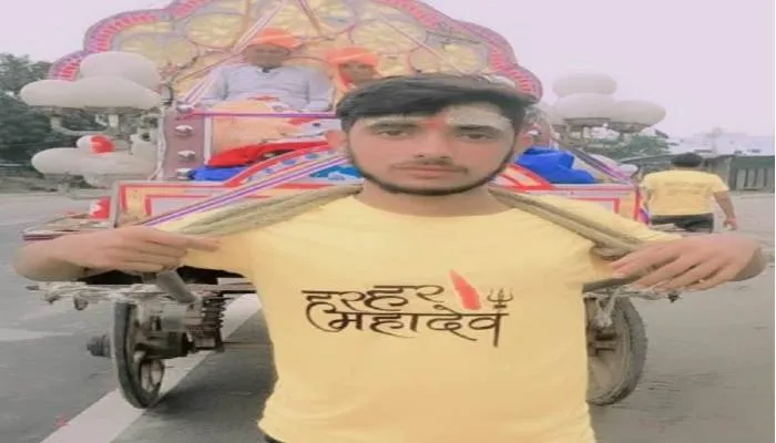 कांवड़ यात्रा 2022: बग्घी में बैठकर माता-पिता को कांवड़ यात्रा पर निकले कलयुग के श्रवण कुमार