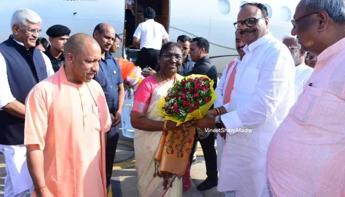 President Election: एनडीए उम्मीदवार द्रौपदी मुर्मू प्रचार के लिये पहुंची लखनऊ, सीएम योगी व नेताओं ने किया स्वागत