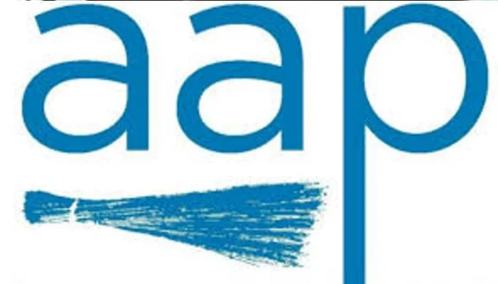 कन्नौज: आम आदमी पार्टी ने अग्निपथ योजना के खिलाफ भीख मांगकर किया अनोखा प्रदर्शन