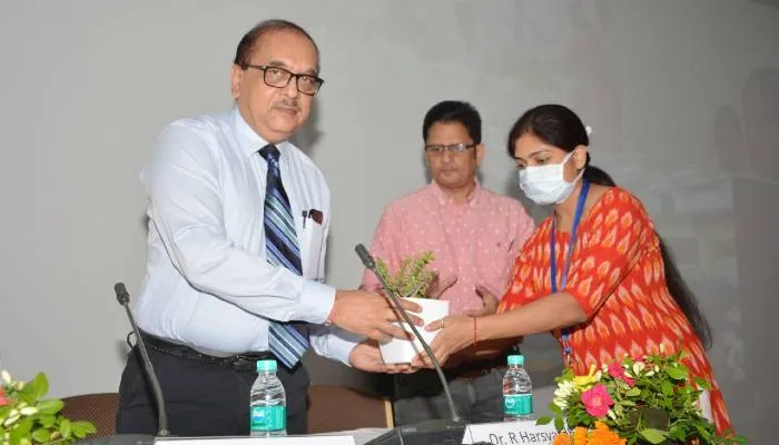 World Hepatitis Day पर विशेषज्ञों ने रखी राय, बोले- हेपेटाइटिस की समय पर पहचान ही बचायेगी जान