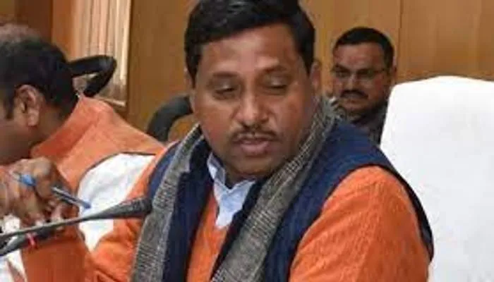 पूर्व केंद्रीय मंत्री ने सपा प्रमुख पर बोला हमला, कहा- अखिलेश की साइकिल अब दौड़ने वाली नहीं