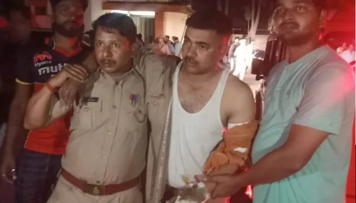 सुल्तनापुर: पुलिस मुठभेड़ में डबल मर्डर के आरोपित गिरफ्तार, प्रेम प्रसंग में हुई थी मां-बेटी की हत्या