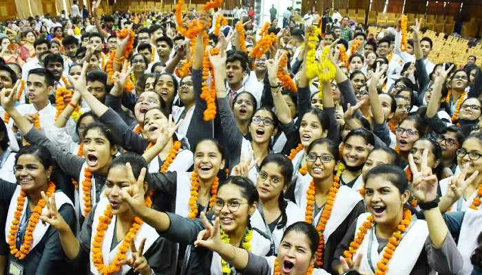 CBSE Result 2022: बेटियों ने फिर किया कमाल, 89.15 प्रतिशत छात्र-छात्राएं हुए पास