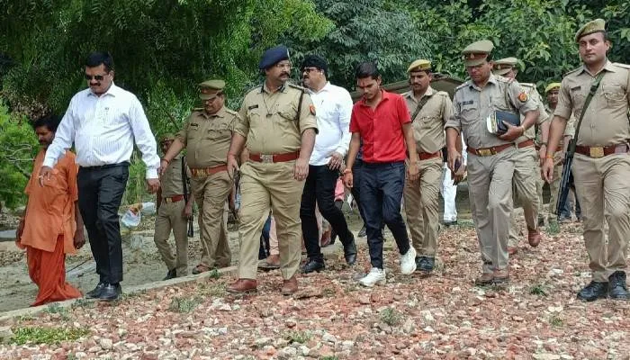 बहराइच: सावन मेला को लेकर जंगली नाथ शिव मंदिर का डीएम व एसपी ने लिया जायजा, दिये यह निर्देश