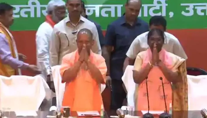 Presidential Election 2022: एनडीए प्रत्याशी मुर्मू को यूपी से मिल सकते हैं 1,28,564 वोट, जानें कैसे