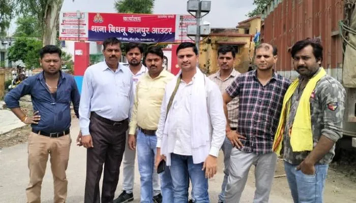 कानपुर: बाइक सवार बदमाशों ने व्यापारियों को पीटा, शिकायत करने पर जान से मारने की दी धमकी