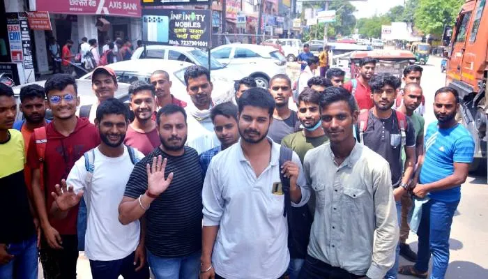 Agniveer Exam 2022: कानपुर में कड़ी सुरक्षा व्यवस्था के बीच सम्पन्न हुई अग्निवीर भर्ती परीक्षा