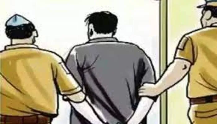 आजमगढ़: पेशी के दौरान पुलिस को चकमा देकर असलहा तस्कर फरार