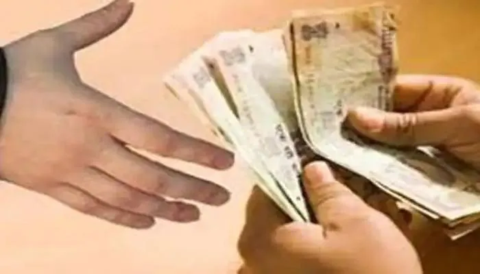 बाराबंकी: पटल परिवर्तन के नाम पर जमकर हुई वसूली, ऐसे हुआ खुलासा
