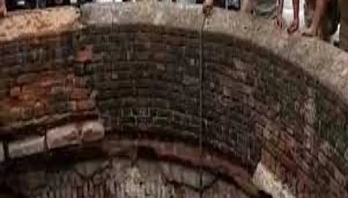 झांसी: पंचकुइयां क्षेत्र में कुंए में फिर मिला युवक का उतराता हुआ शव, जांच में जुटी पुलिस
