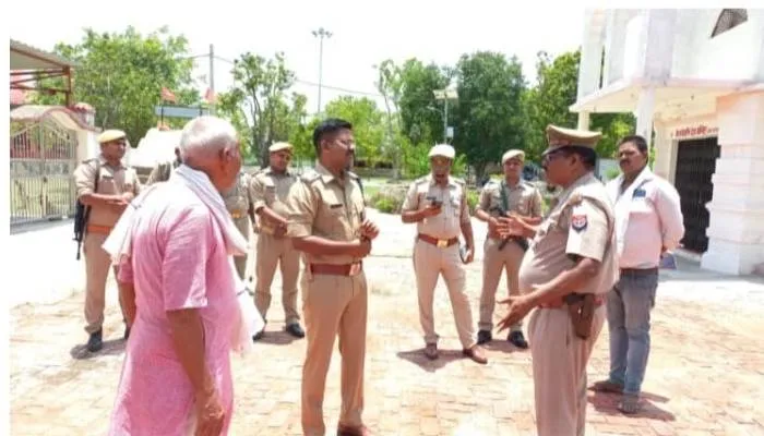 अमेठी: कांवड़ यात्रा को लेकर तपेश्वर नाथ मंदिर का एसपी ने लिया जायजा, दिया यह निर्देश