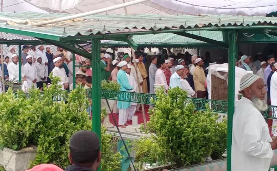 बरेली: उर्स-ए-खालिदी में उमड़ा अकीदतमंदों का हुजूम