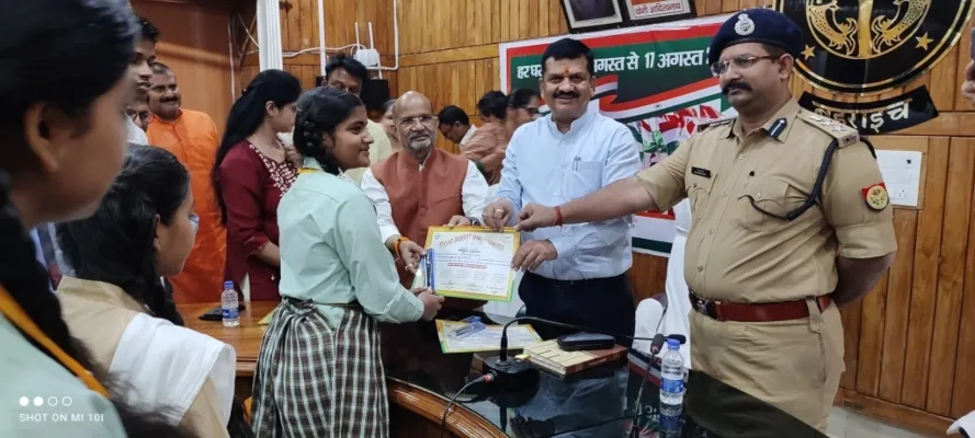 बहराइच : मेधावी छात्रों का हुआ सम्मान, विधायक ने दिए सफलता के टिप्स