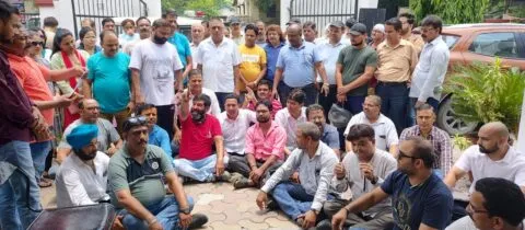 हल्द्वानी: व्यापारियों ने घेरी कोतवाली, पुलिस को दी दो हफ्ते की मोहलत…यह है वजह