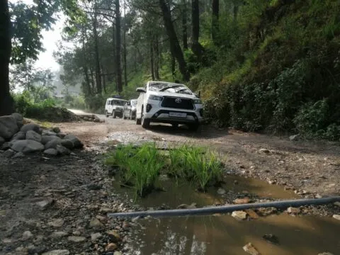 आओ चलो..घूम आते हैं तुम्हें उत्तराखंड दिखाते हैं… बस अल्मोड़ा-सोमेश्वर- कौसानी हाईवे से मत गुजरना