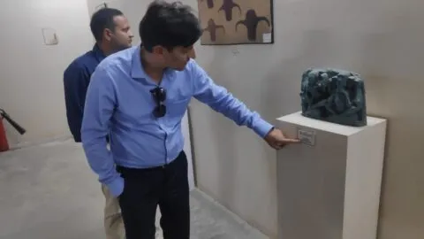 उत्तराखंड : यहां गोरखा कालीन भरुवा बंदूक और अलाउद्दीन खिलजी के समय के सिक्के देख कुमाऊं आयुक्त हुए अभिभूत, फिर दिए यह निर्देश